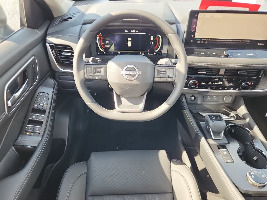 2026 Nissan Rogue Platinum - Photo 8