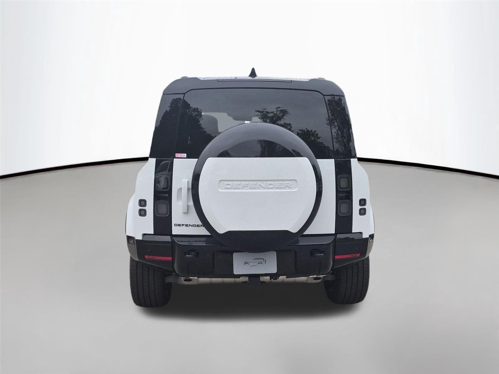 New 2026 Fuji White Land Rover X-Dynamic SE image 4