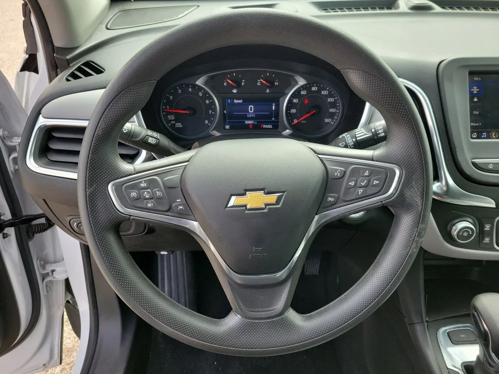 Used 2022 White Chevrolet LT image 21