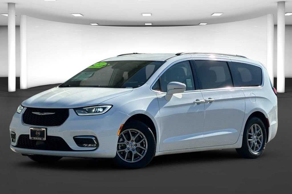 Used 2021 Chrysler Pacifica Touring with VIN 2C4RC1FG6MR515119 for sale in Kerman, CA