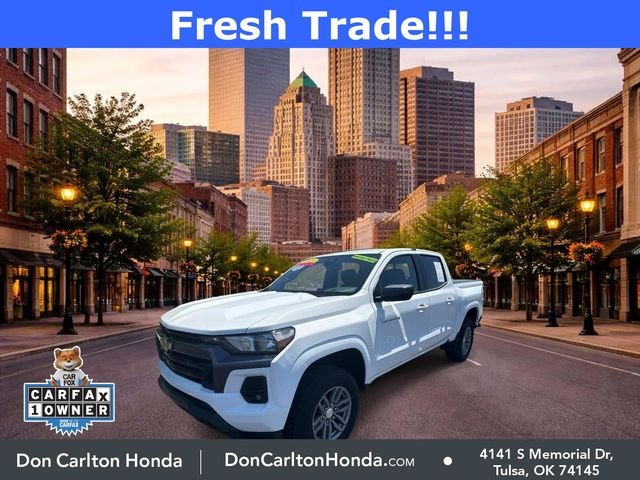 Used 2023 Summit White Chevrolet LT image 3