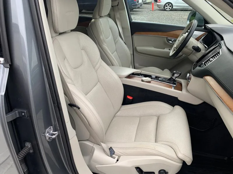 Used 2019 Gray Volvo T6 Inscription Sport Utility 4D image 32