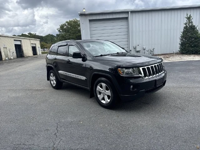 Used 2012 Black Jeep Laredo image 3