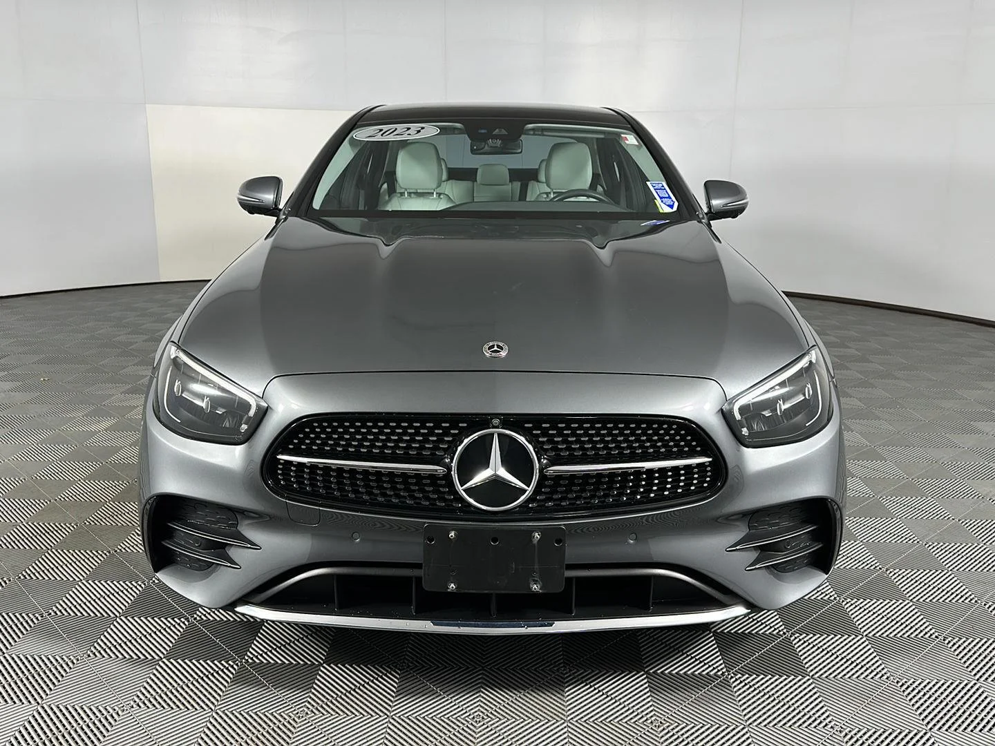 Used 2023 MANUFAKTUR Selenite Gray Magno Mercedes-Benz E 450 image 6