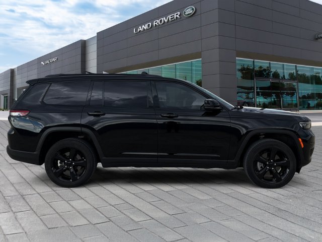 Used 2024 Black Jeep Altitude X image 6