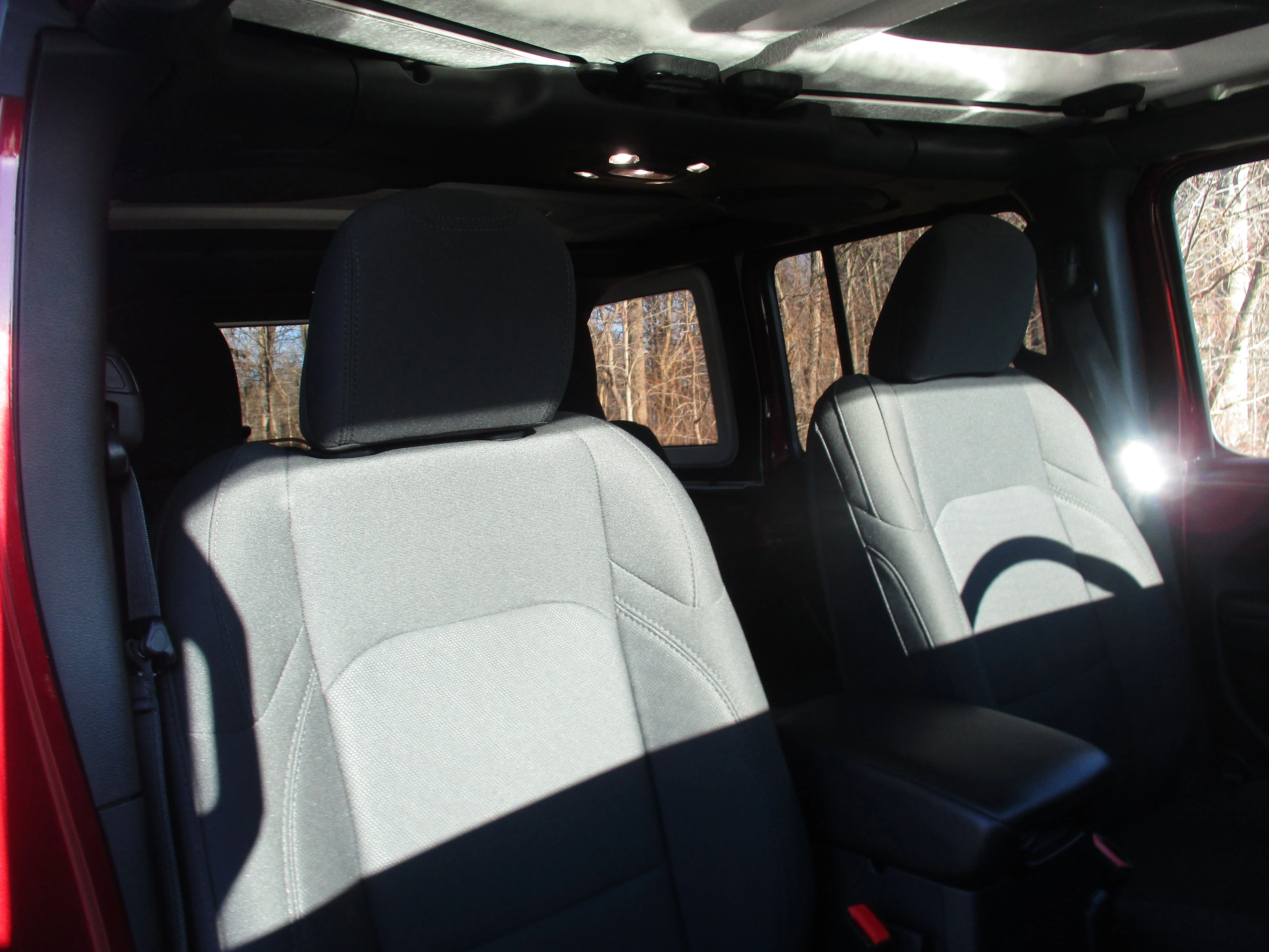 Used 2021 Snazzberry Pearlcoat Jeep Unlimited Sport Altitude image 24