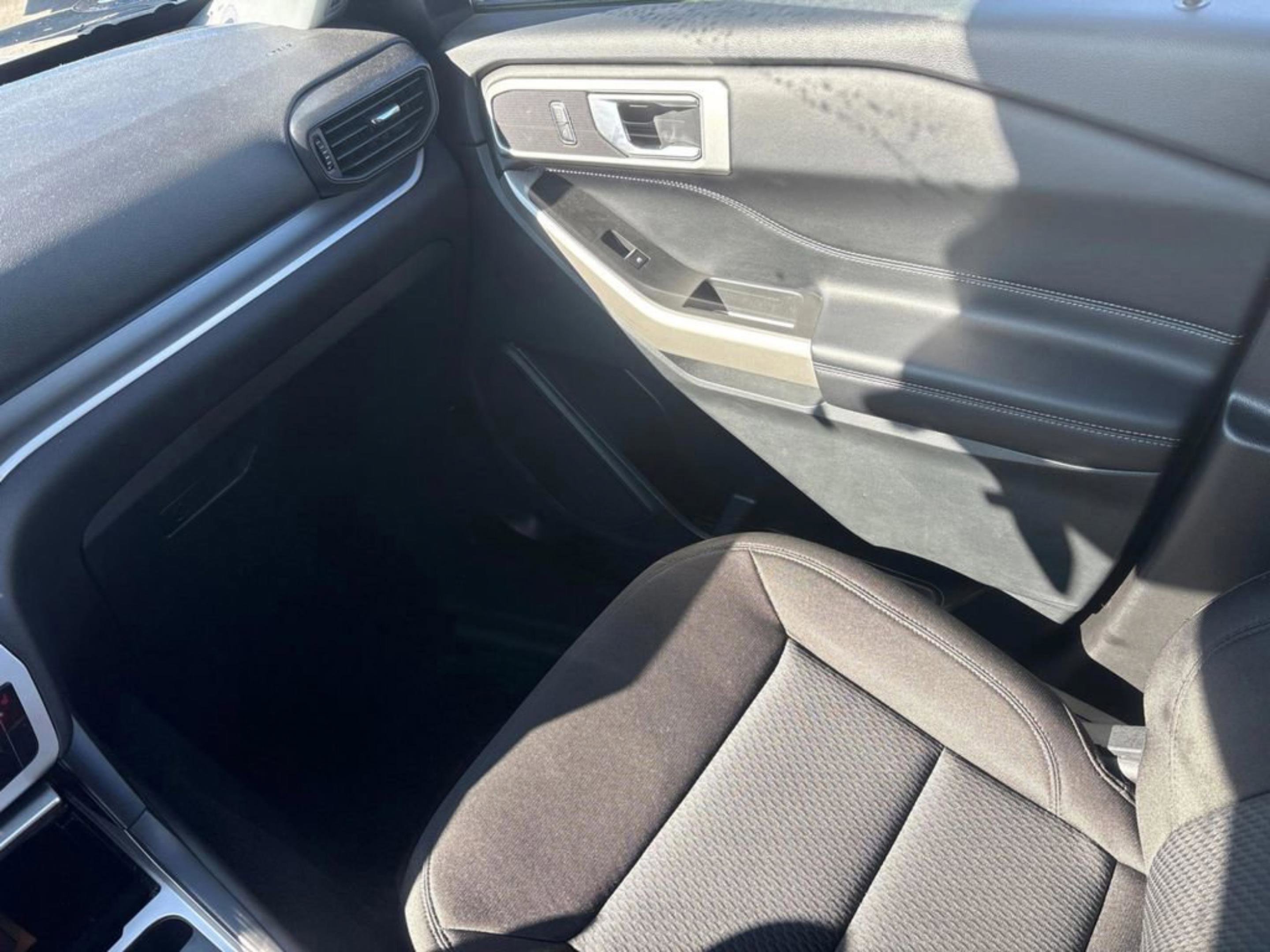 Used 2023 Gray Metallic Ford XLT image 33