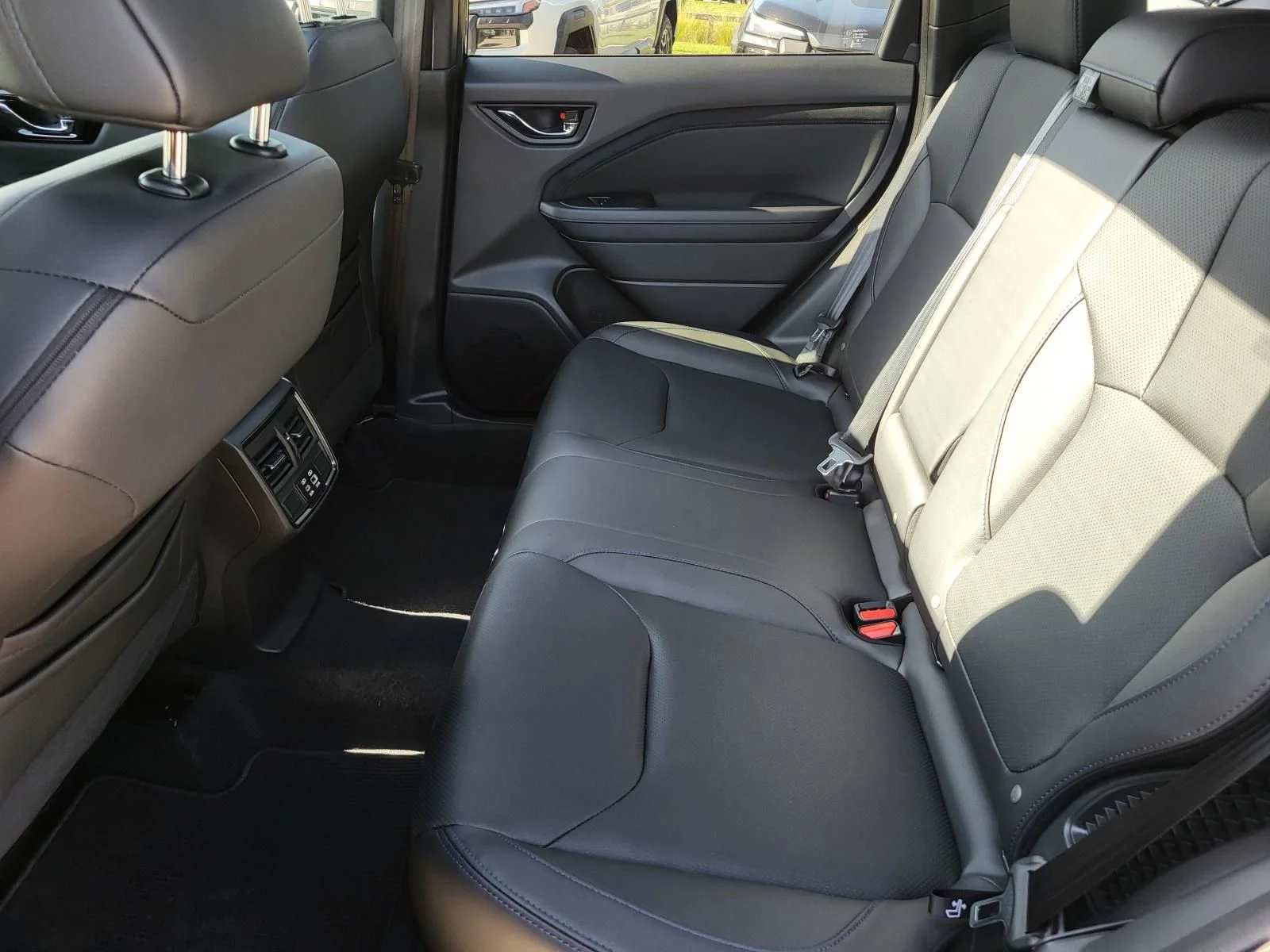 2025 Subaru Forester Limited - Photo 14
