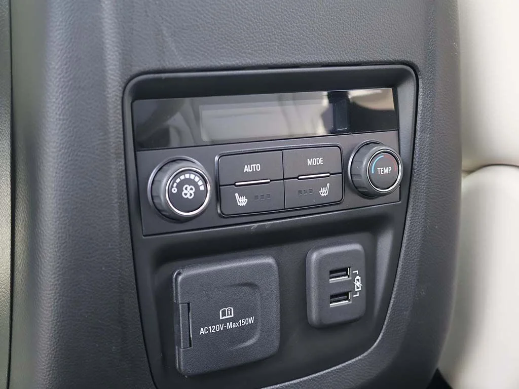 Used 2023 White Buick Premium Group image 63