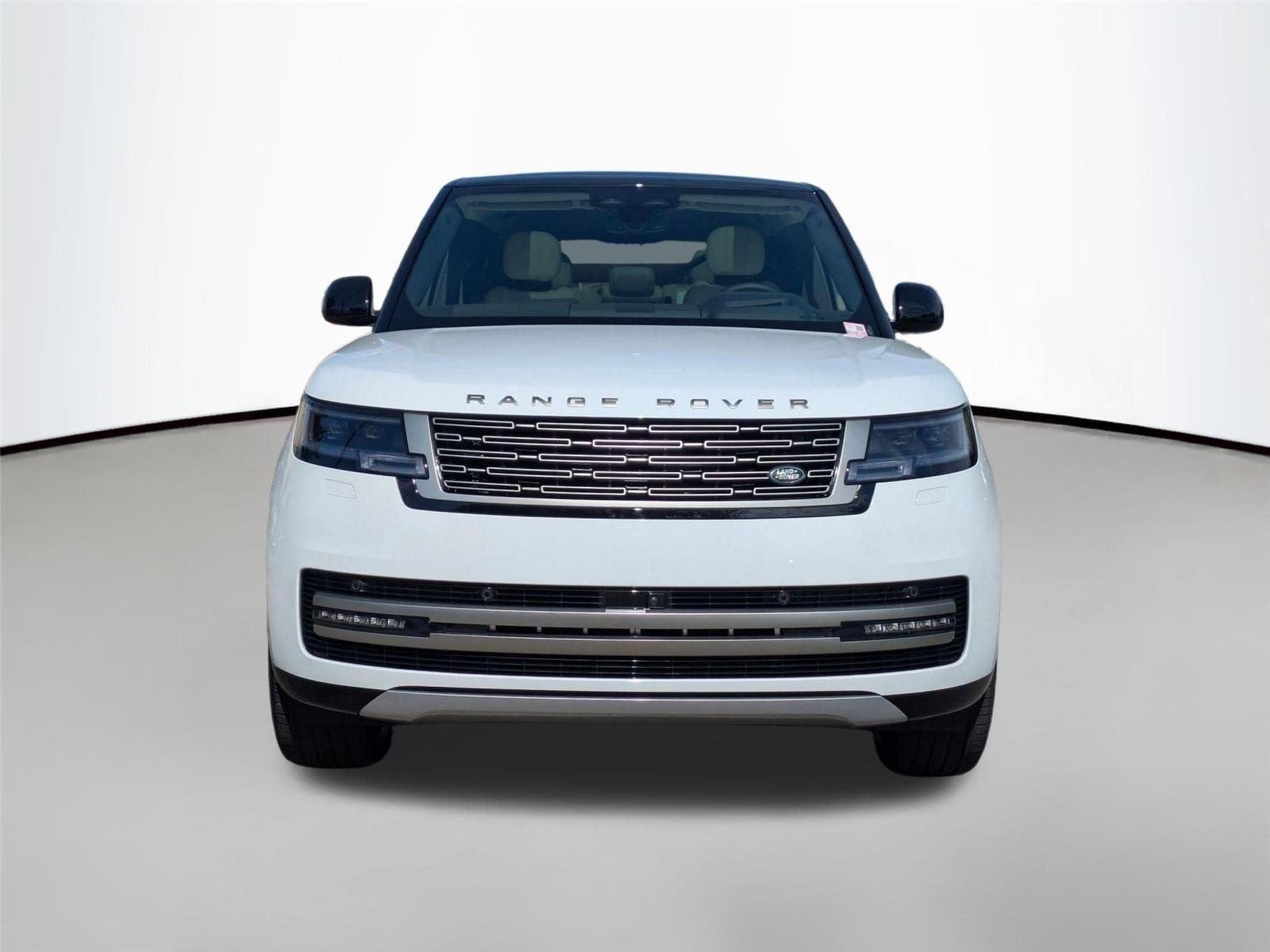 New 2026 Fuji White LAND ROVER SE 7 Seats image 2