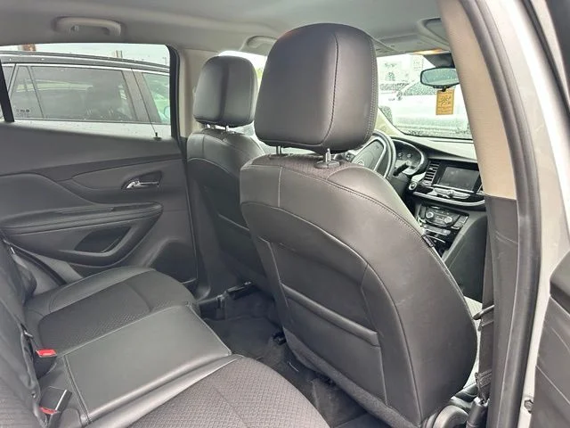 Used 2022 Silver Buick Preferred image 15