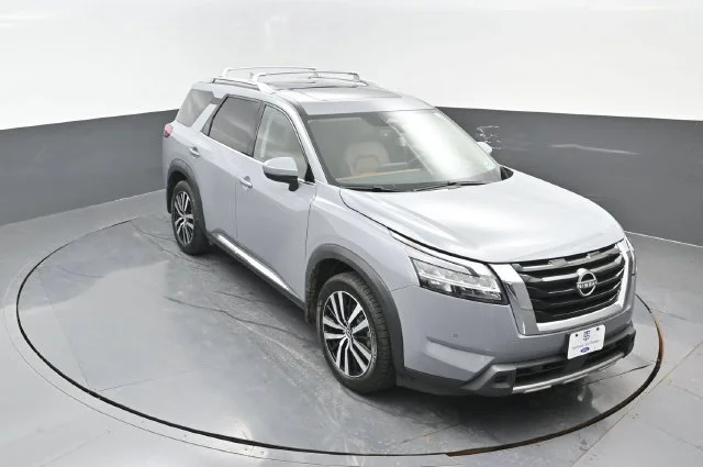 Certified Used 2024 Boulder Gray Pe Nissan Platinum image 22