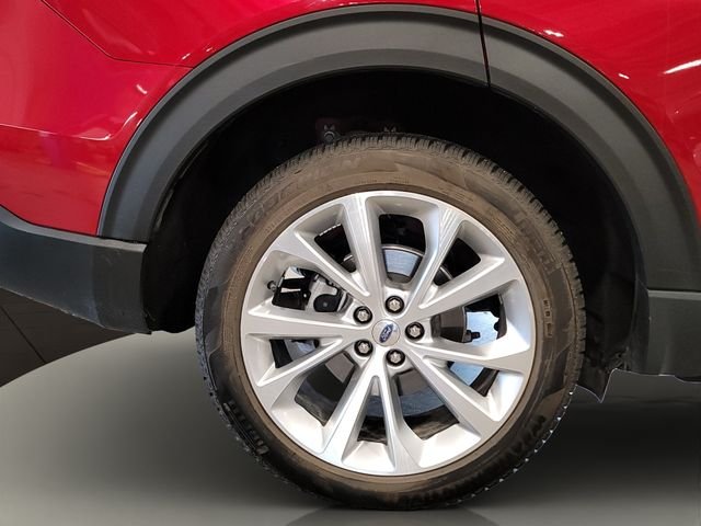 Used 2022 Red Metallic Ford Platinum image 37