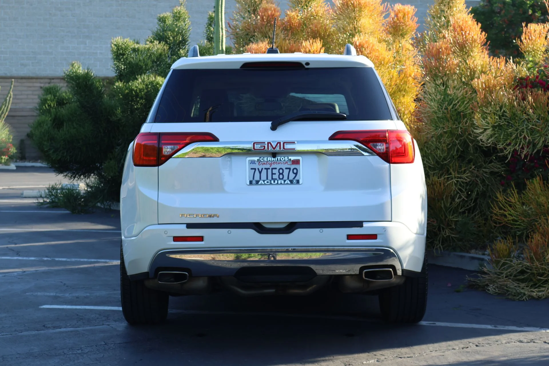 Used 2017 White GMC Denali image 4