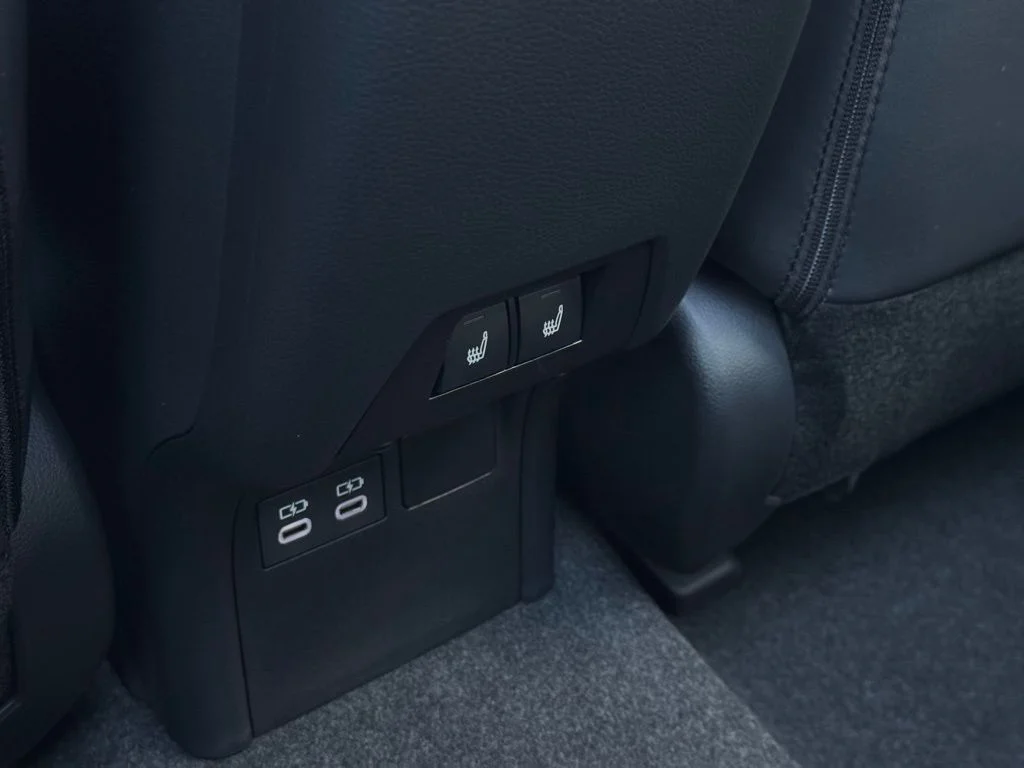 2026 Toyota Prius Limited - Photo 16
