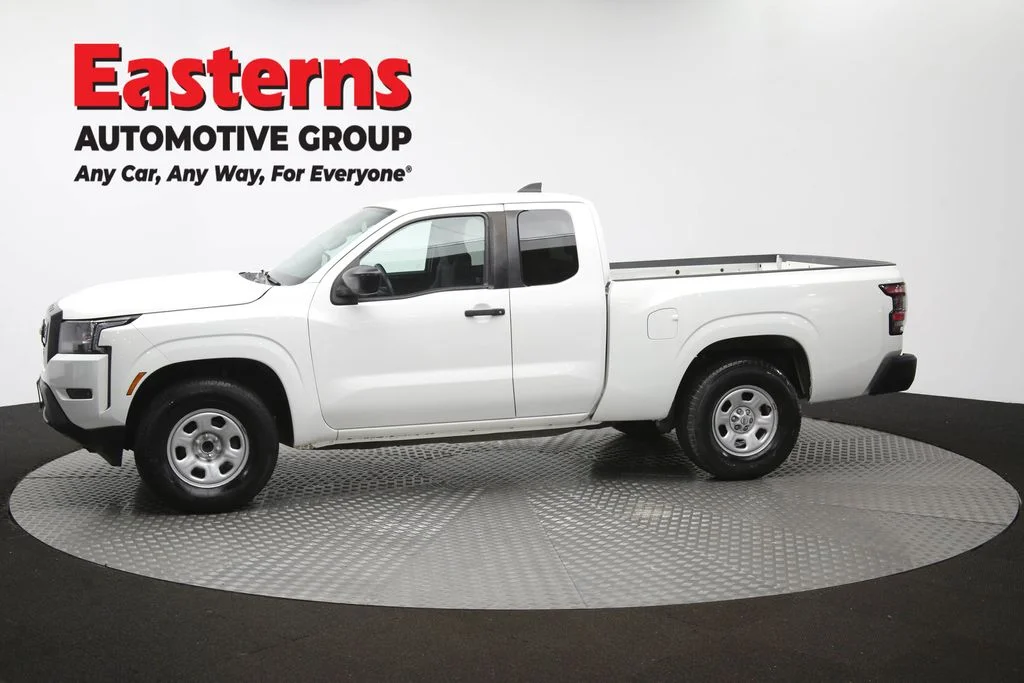 Used 2022 White Nissan S image 59