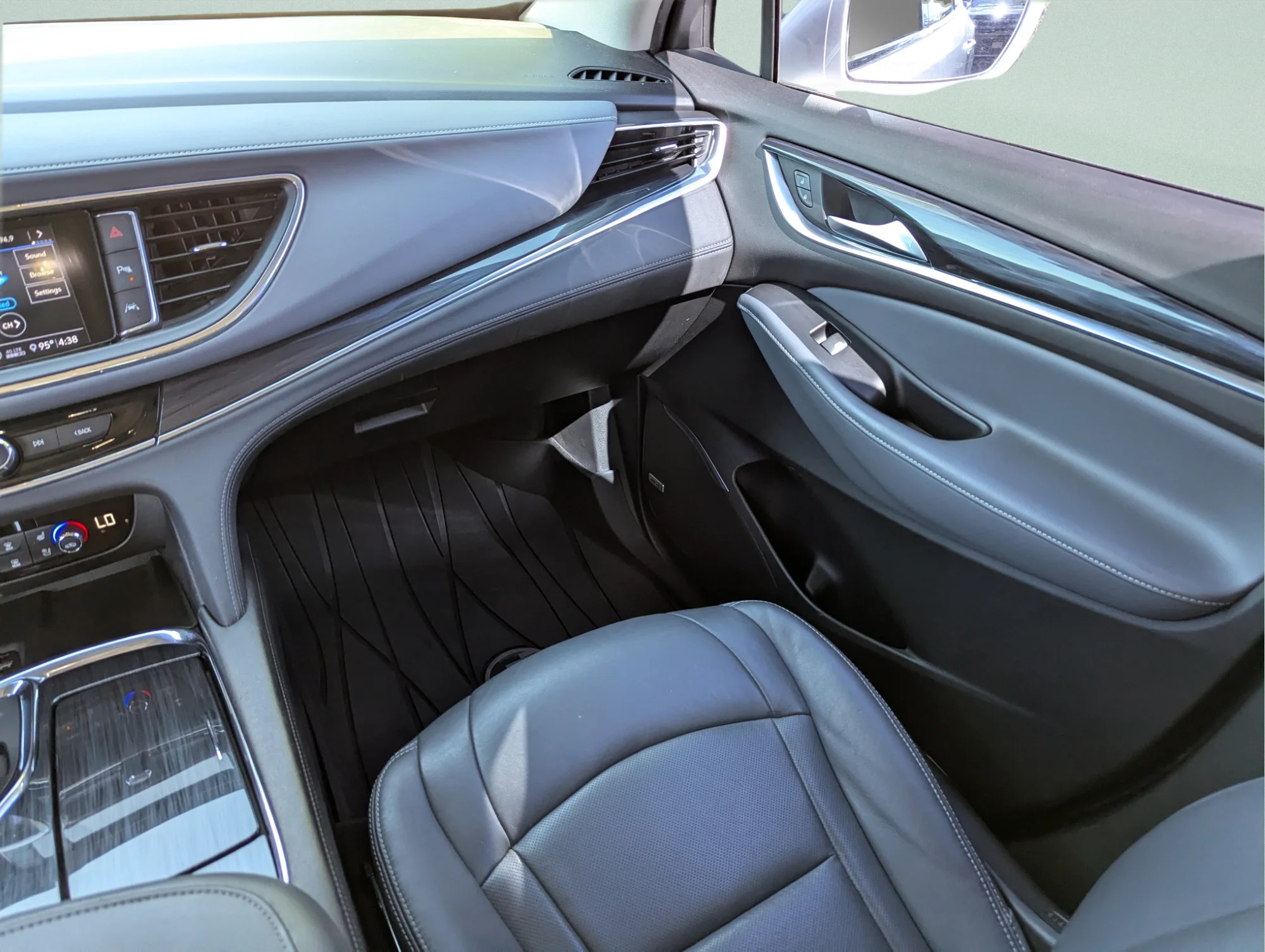 Used 2020 Quicksilver Metallic Buick Premium image 27