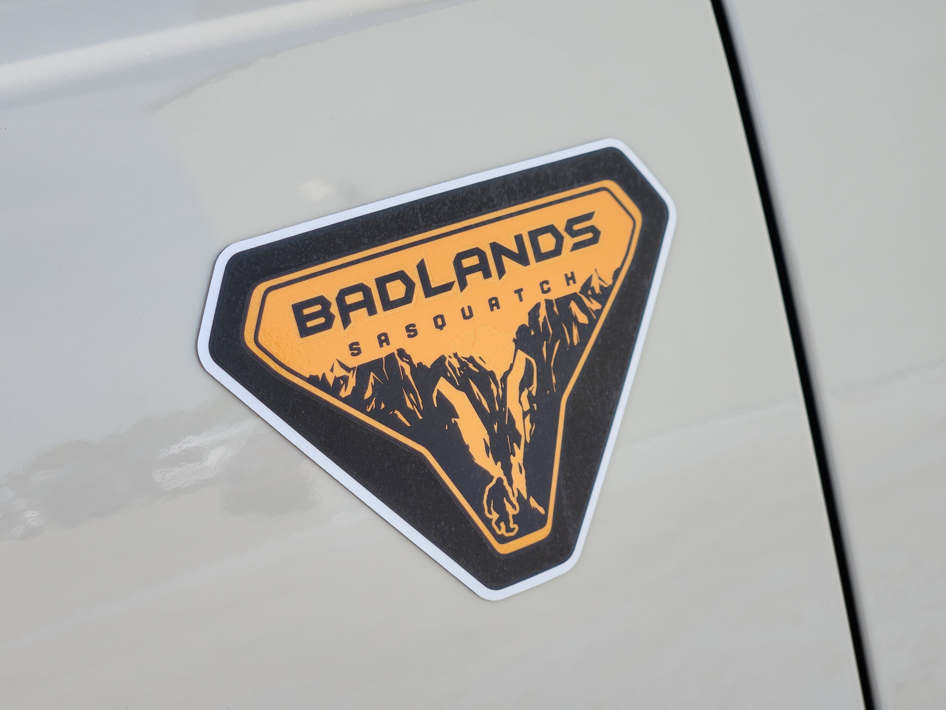 Used 2025 Desert Sand Ford Badlands image 13