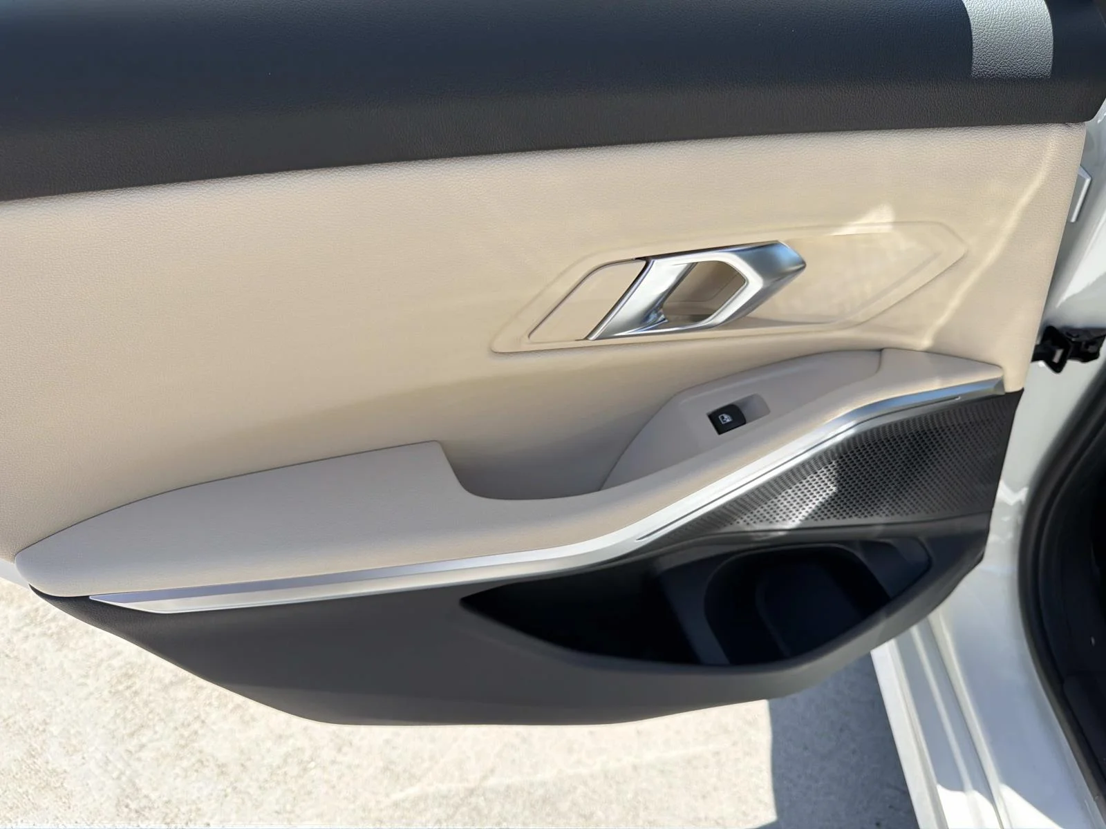 New 2026 Alpine White BMW 330i image 8