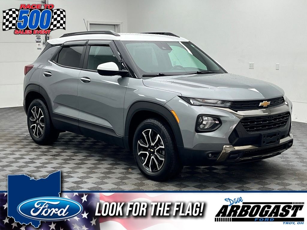 Used 2023 Gray Chevrolet ACTIV image 1