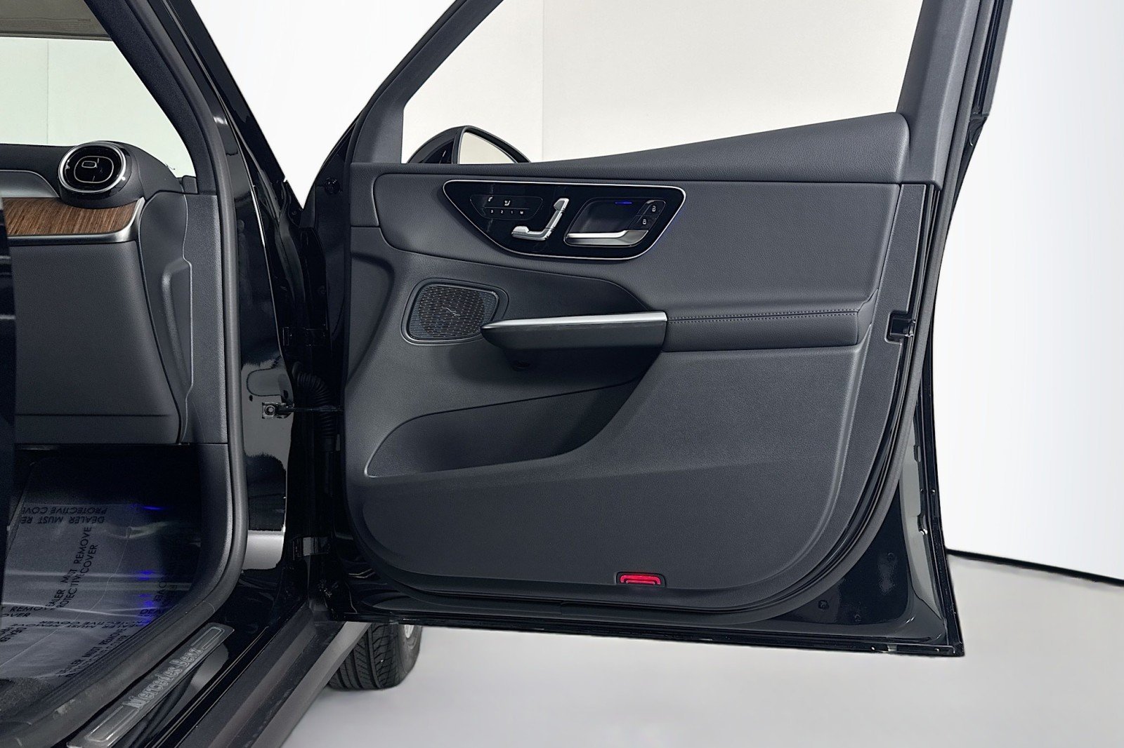New 2026 Black Mercedes-Benz GLC 300 4MATIC® SUV image 23