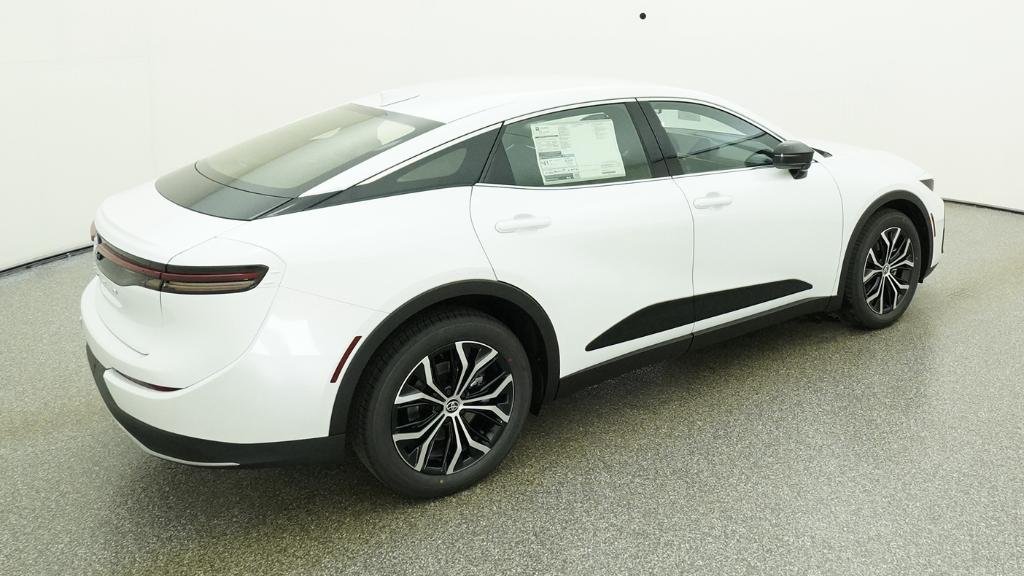 New 2026 Oxygen White Toyota XLE image 19