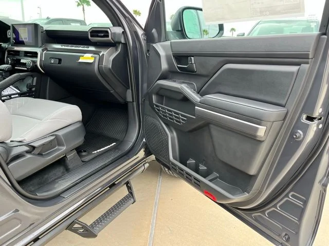 2026 Toyota Tacoma SR5 - Photo 21