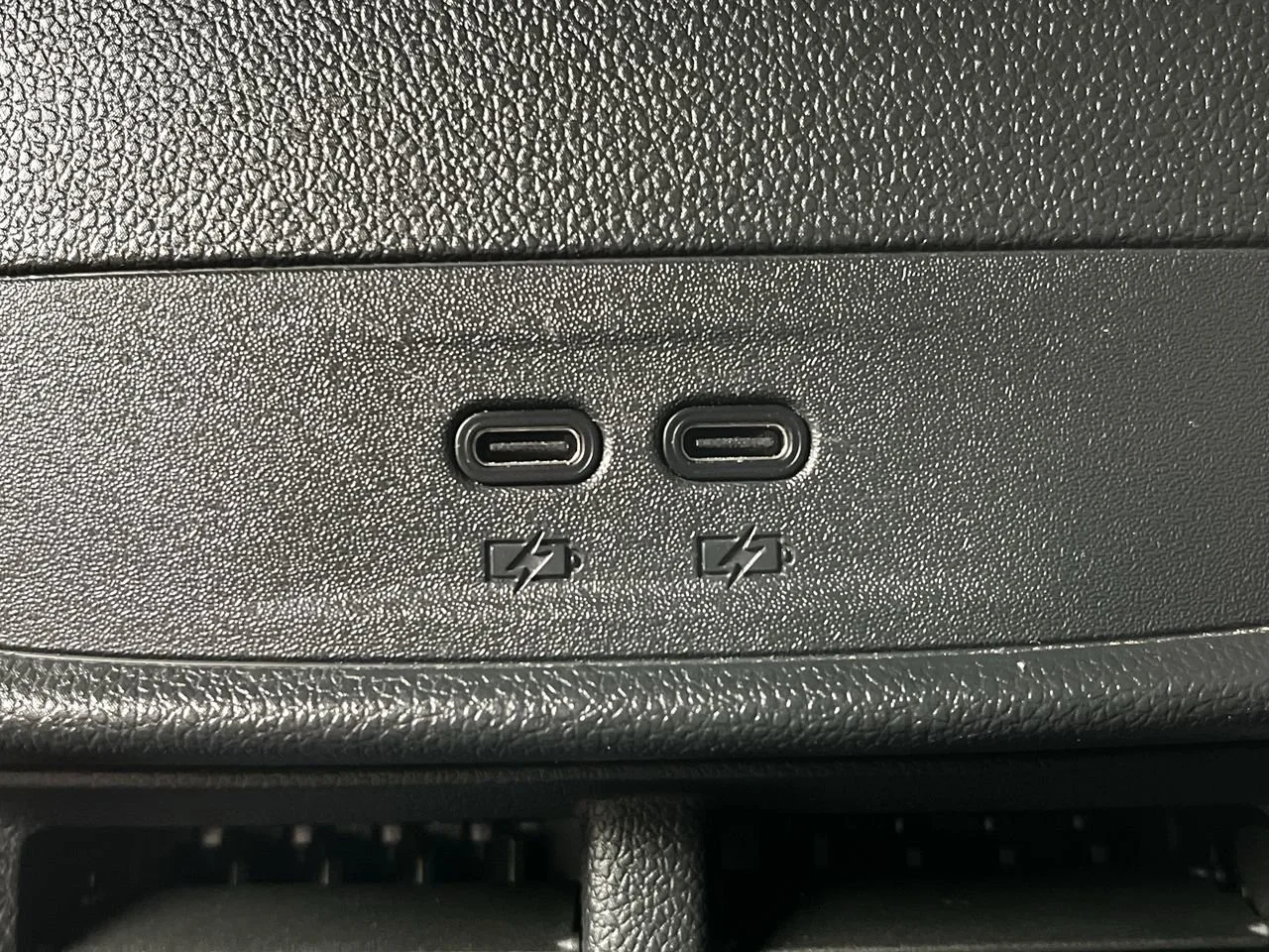 Used 2025 Sterling Metallic GMC Elevation image 11