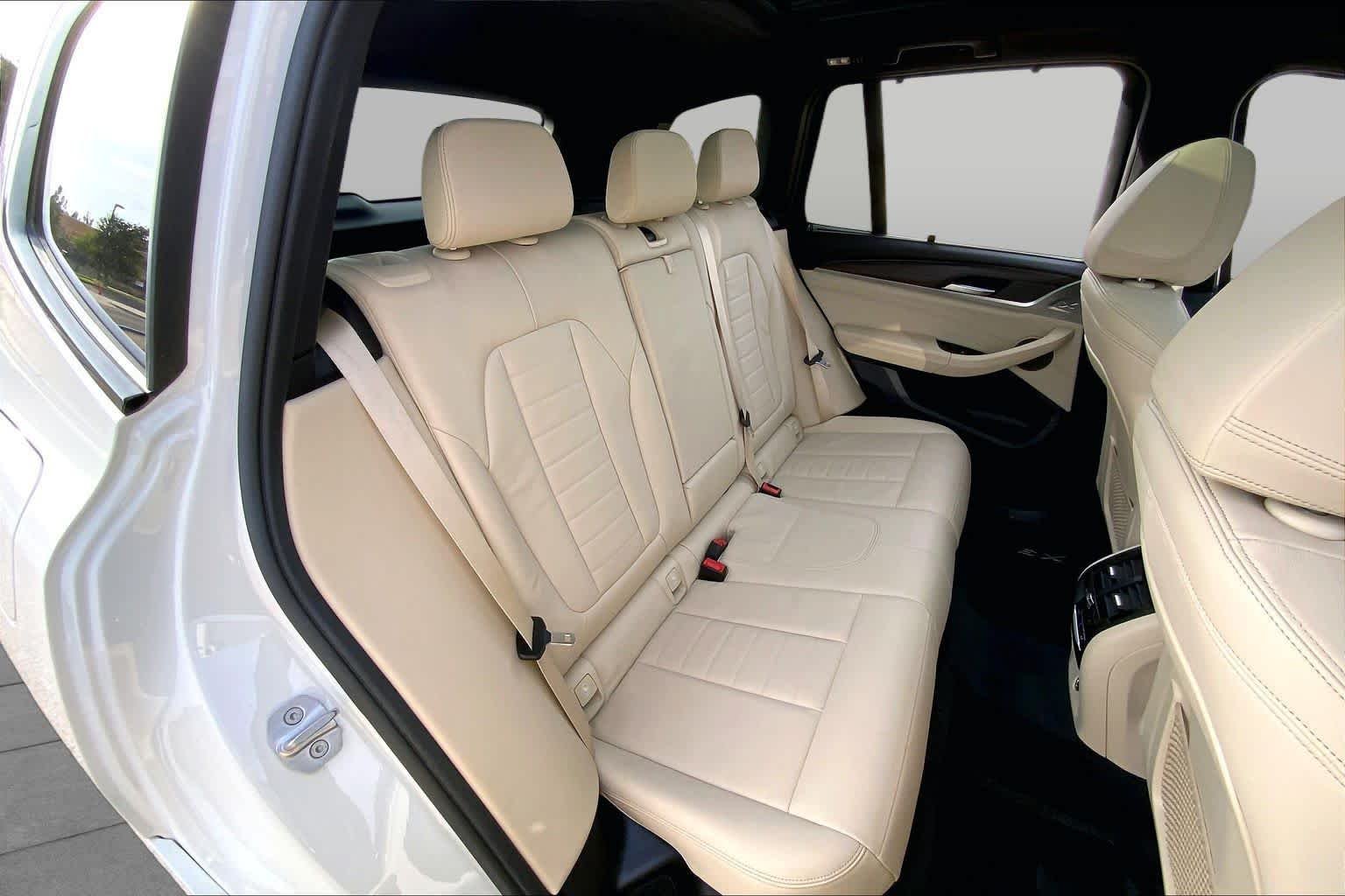 Used 2019 Alpine White BMW sDrive30i image 20