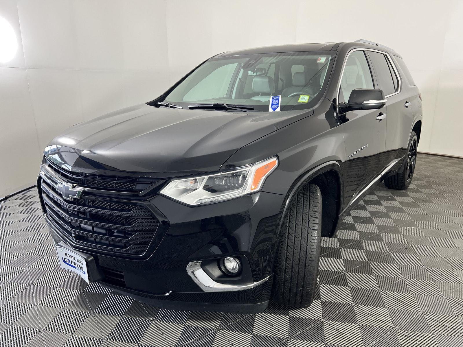 Used 2020 Mosaic Black Metallic Chevrolet Premier image 20