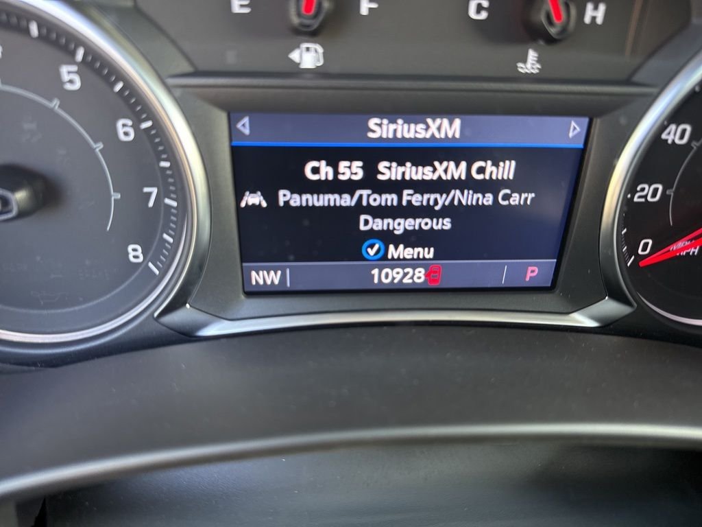 Used 2024 White Frost GMC AT4 image 16