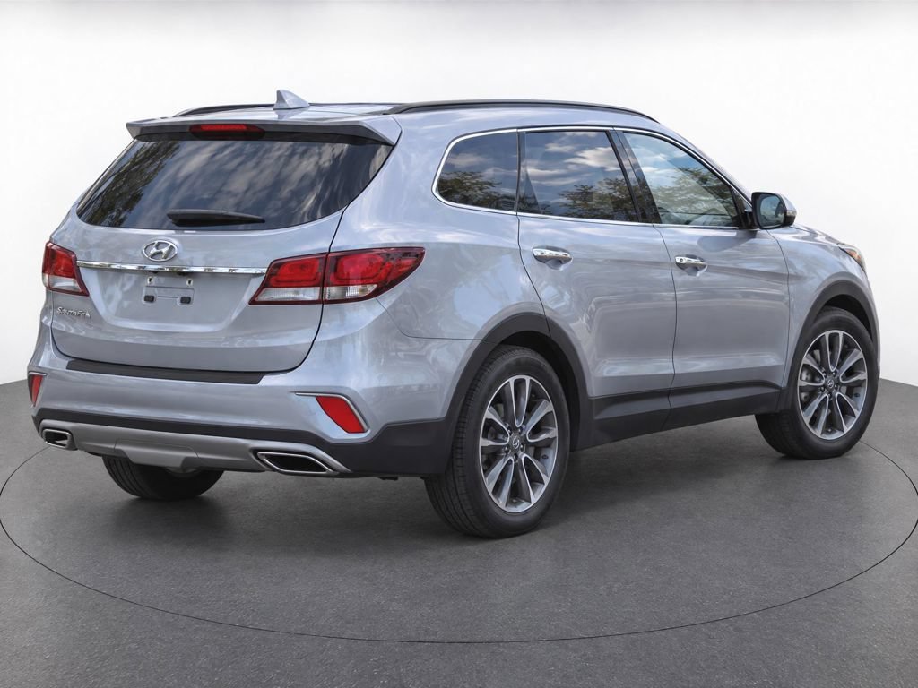 Used 2018 Gray Hyundai SE image 4