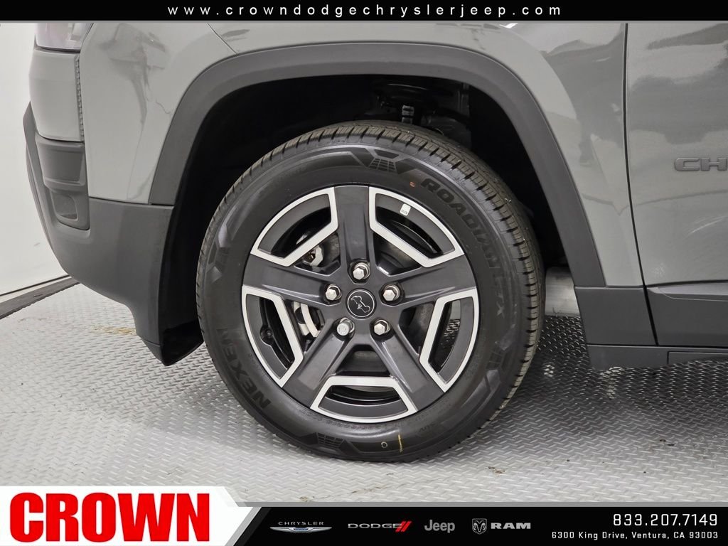 New 2026 Sting-Gray Clear-Coat Exterior Paint Jeep Laredo image 9