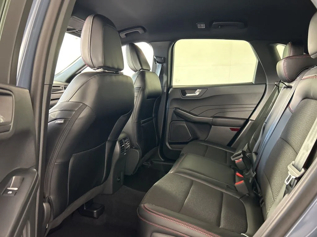 2026 Ford Escape ST-Line - Photo 26