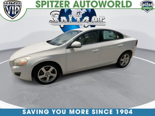 Certified Used 2013 White Volvo T5 image 4