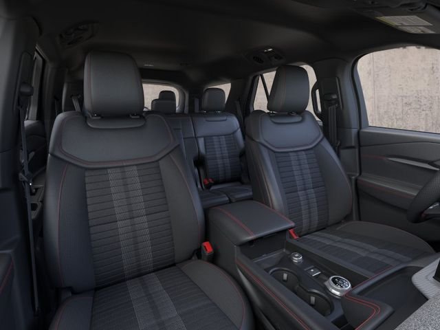 New 2026 Star White Metallic Tri-Coat Ford ST-Line image 11