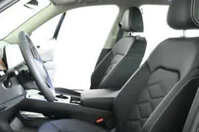 New 2026 Deep Black Pearl Volkswagen 2.0T SE w/Technology image 21