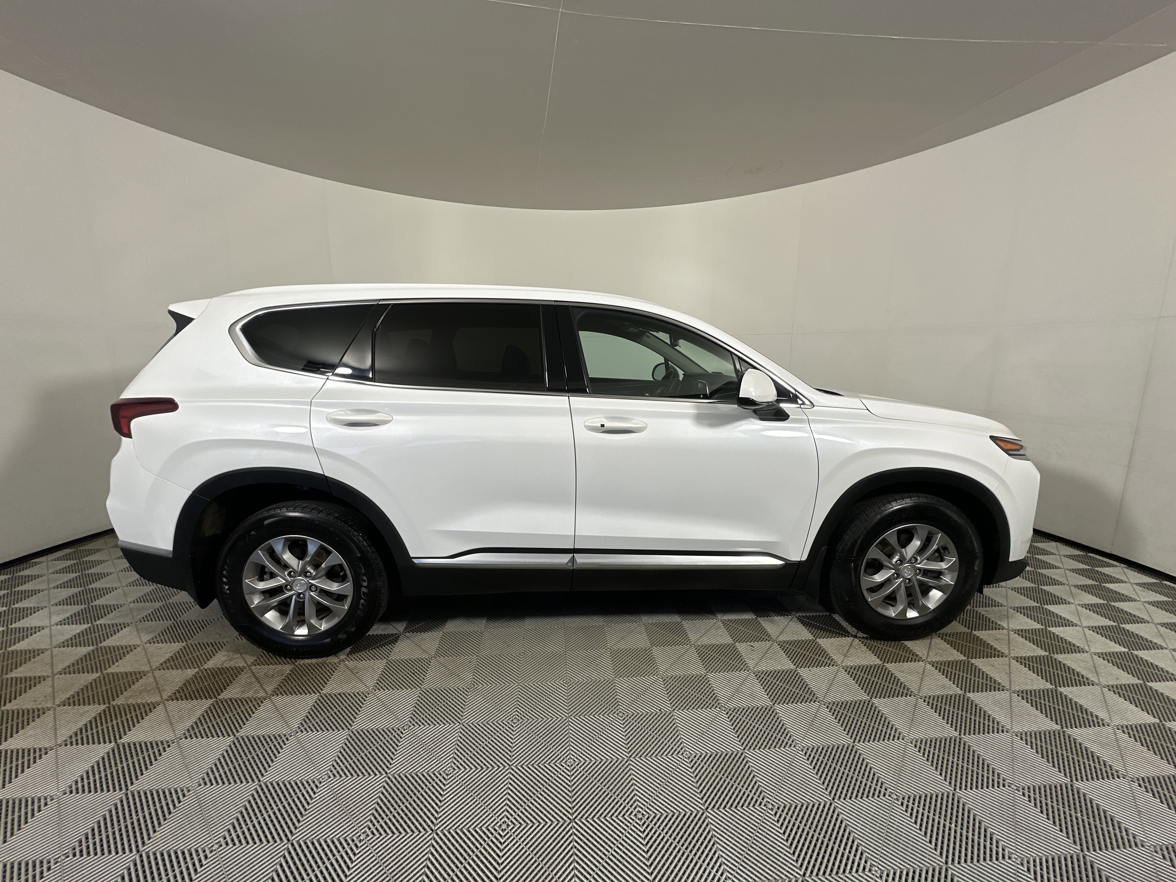 2020 Hyundai Santa Fe SEL - Photo 8