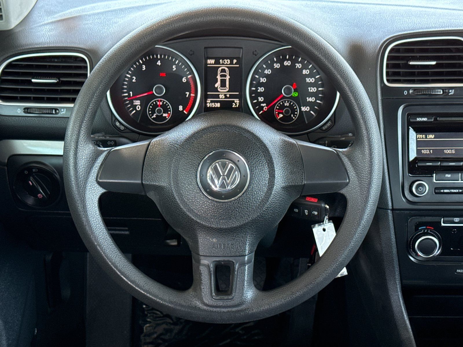 Used 2013  Volkswagen 2.5L image 13