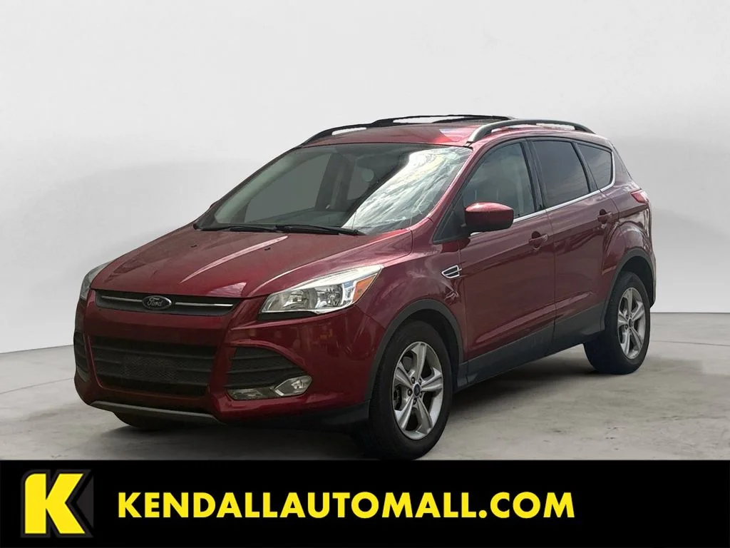 Used 2014 Red Ford SE image 1