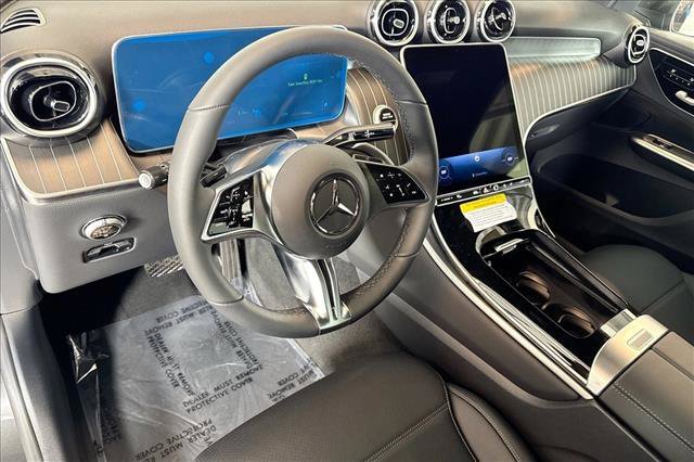 New 2026 Graphite Grey Metallic Mercedes-Benz GLC 300 image 39