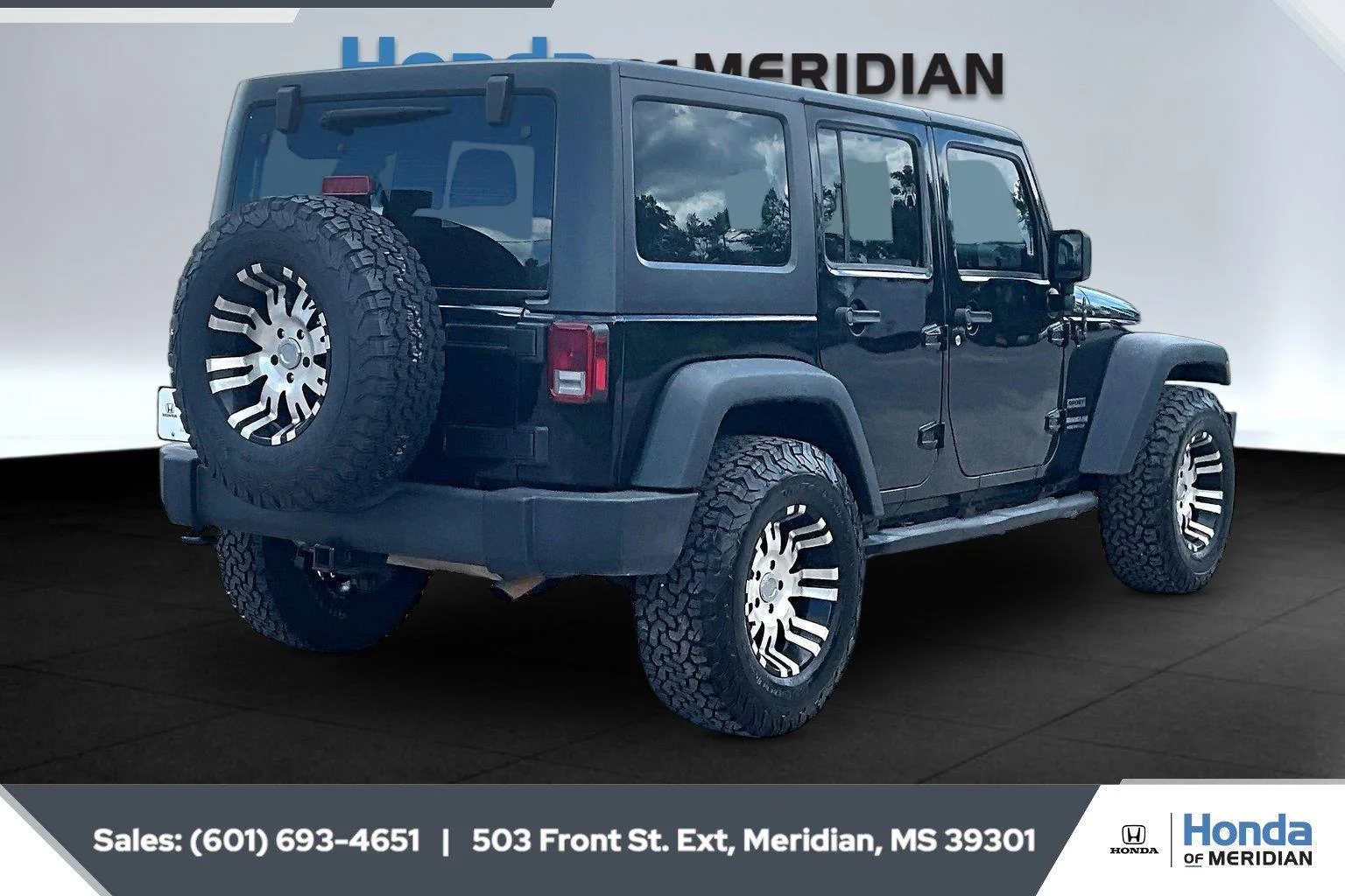 Used 2016 Black Clearcoat Jeep Sport image 11