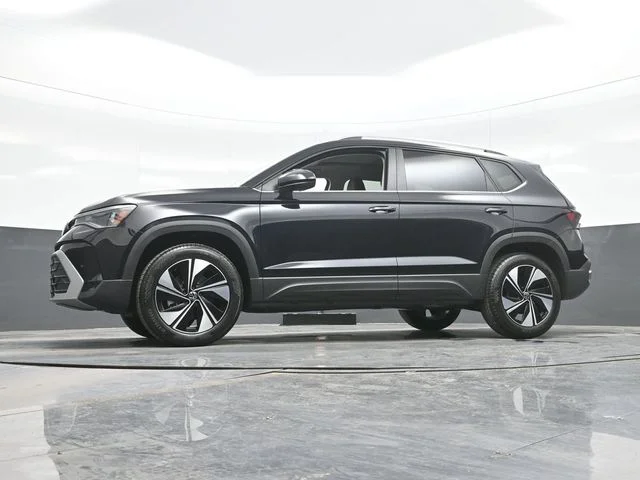 New 2026 Black Volkswagen 1.5T SE image 21