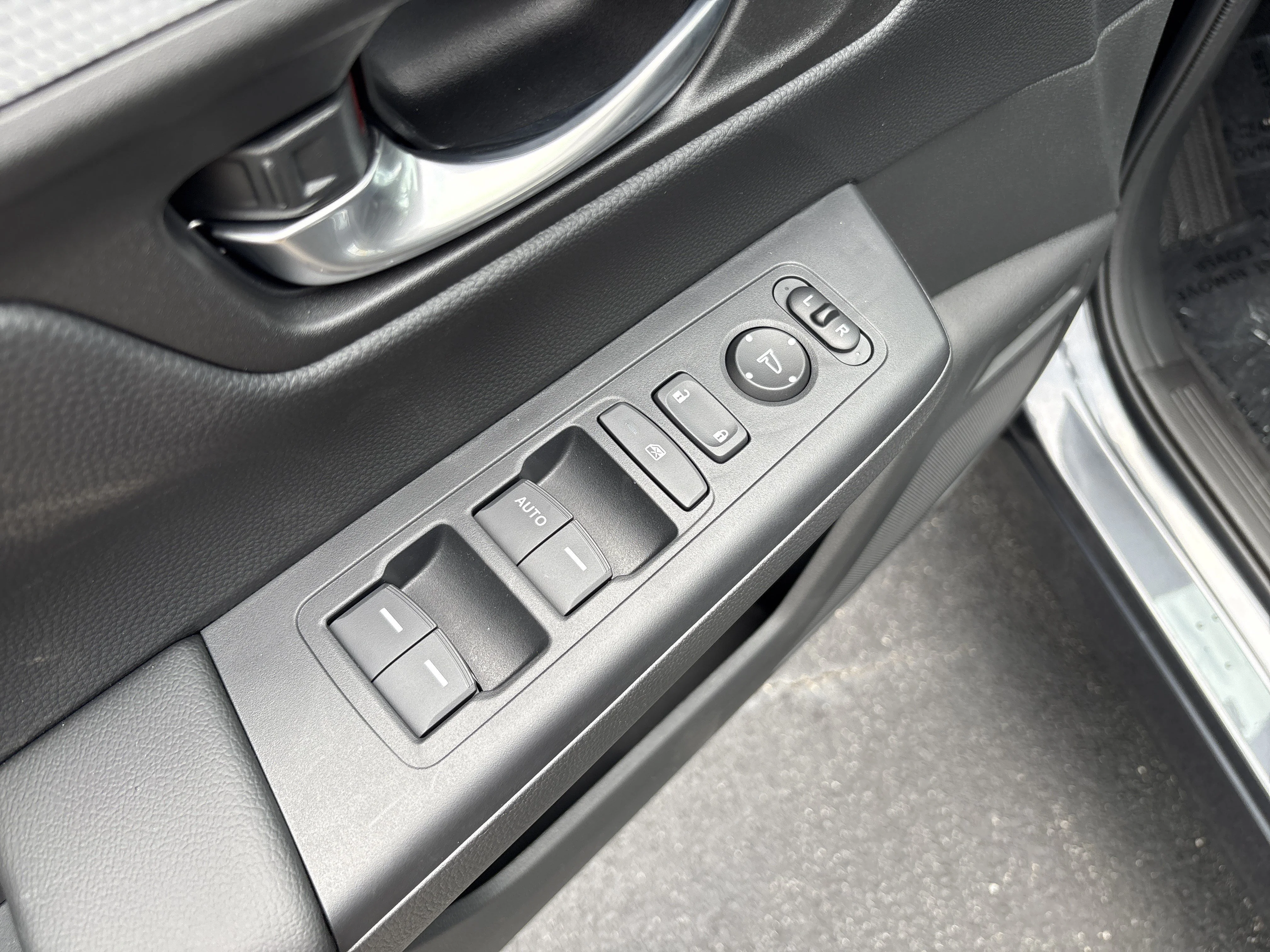 New 2026 Meteorite Gray Metallic Honda LX image 15