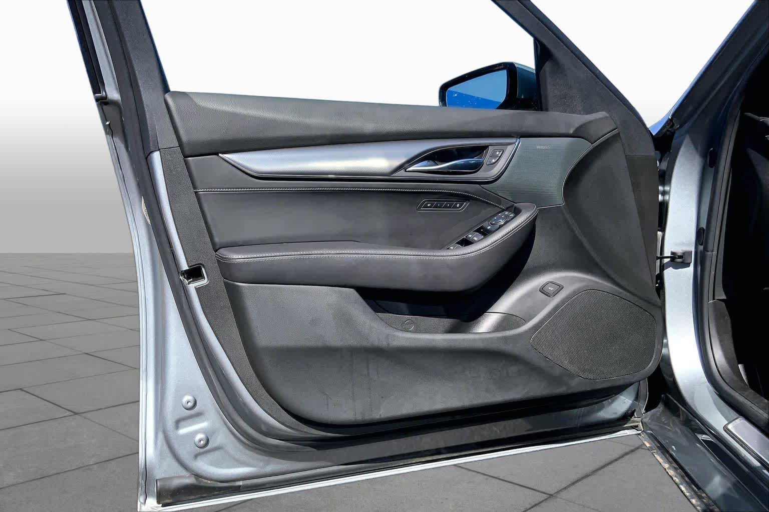 Used 2025 Argent Silver Metallic Cadillac Premium Luxury image 22