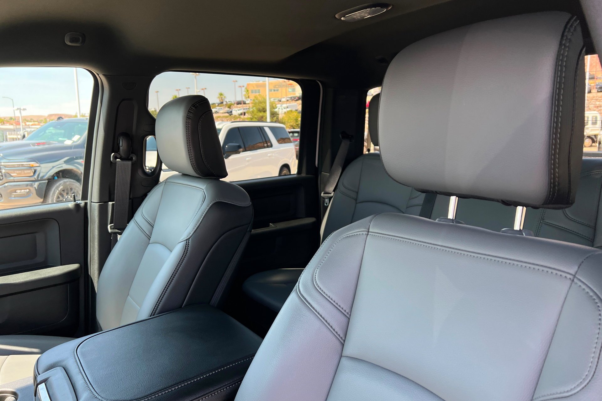 2026 RAM Ram 3500 Pickup Tradesman - Photo 17
