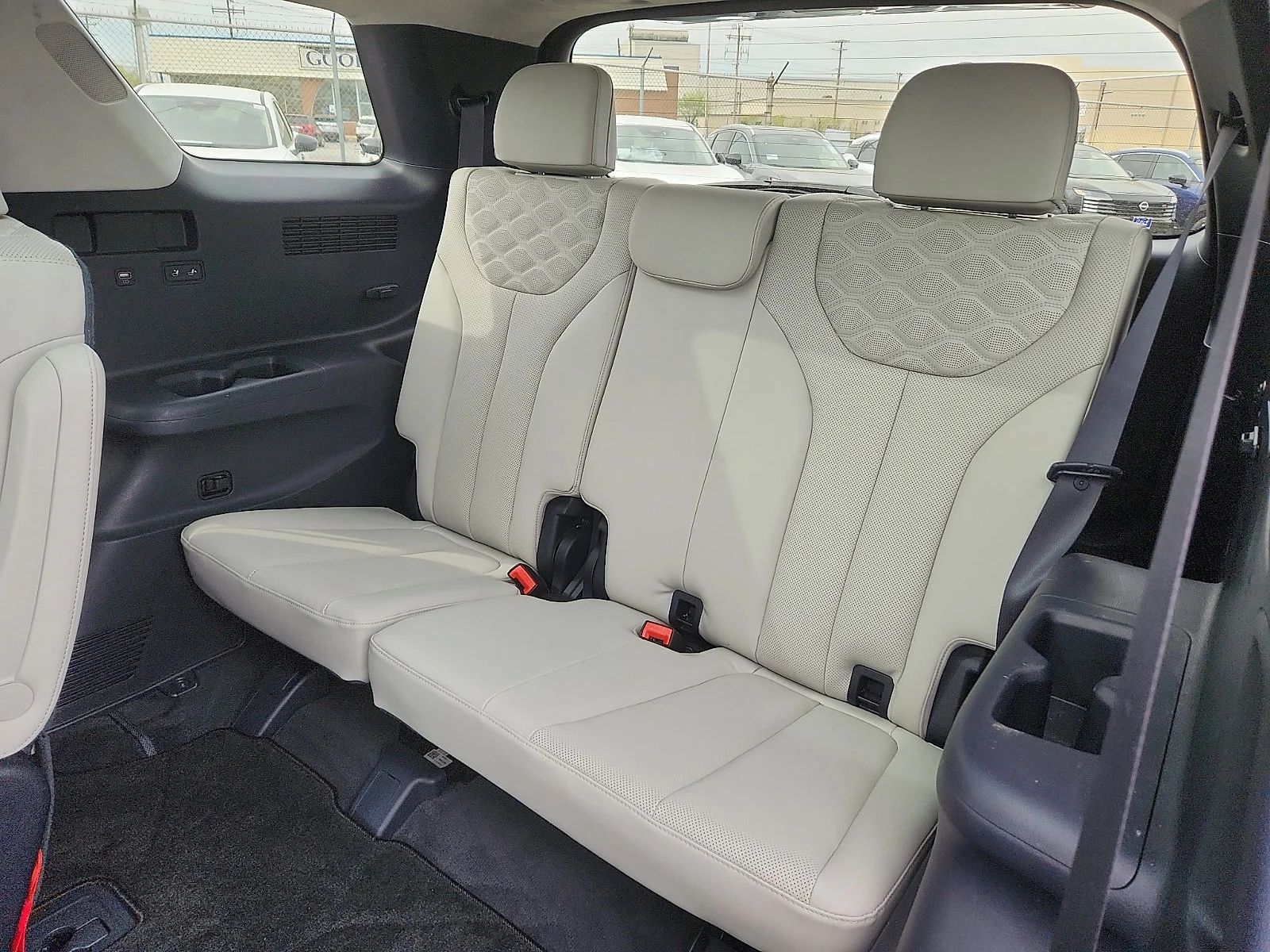 Used 2022 Gray Hyundai Calligraphy image 12
