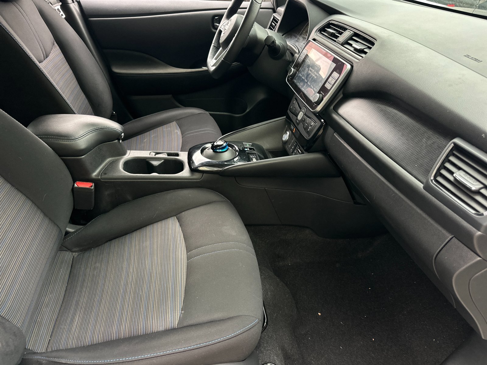 Used 2025 Super Black/Pearl White Nissan SV Plus image 14