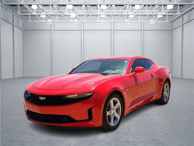 Used 2023 Red Chevrolet 1LT image 1