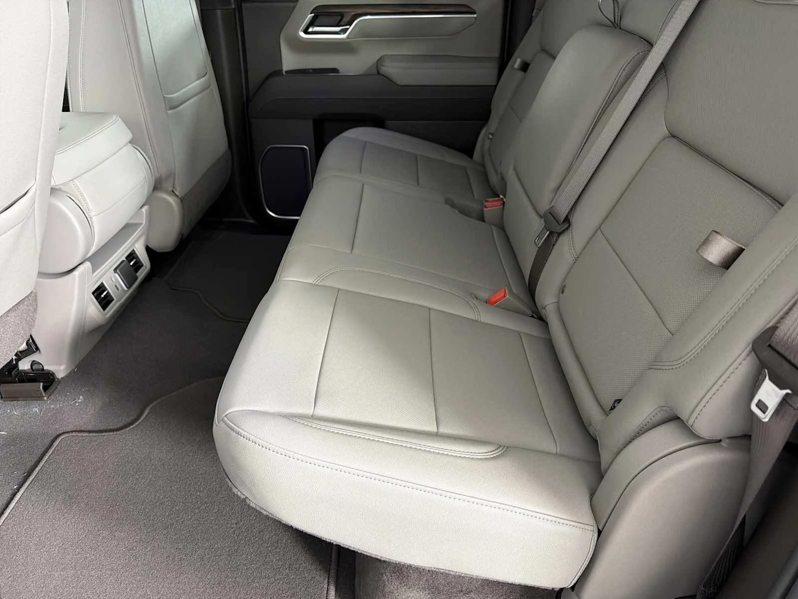 New 2026 Summit White GMC SLT image 18